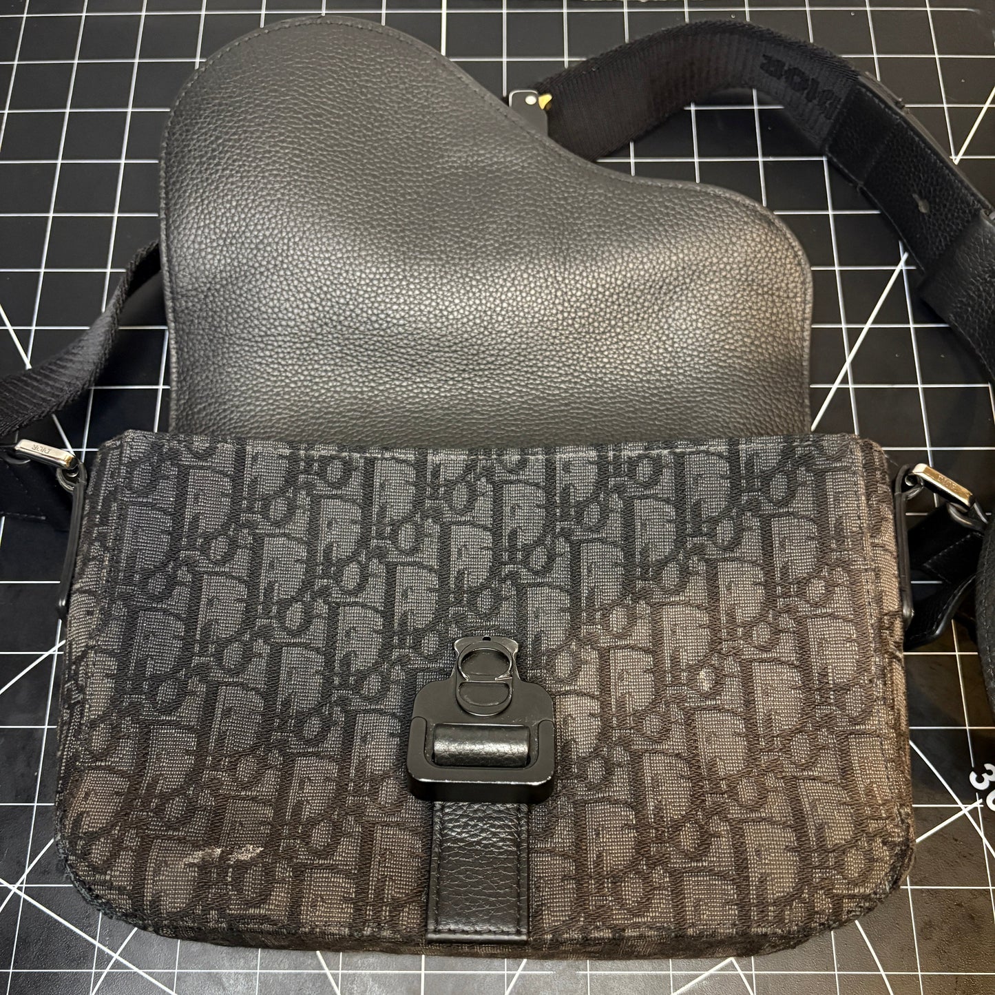 Taschen Cleaning