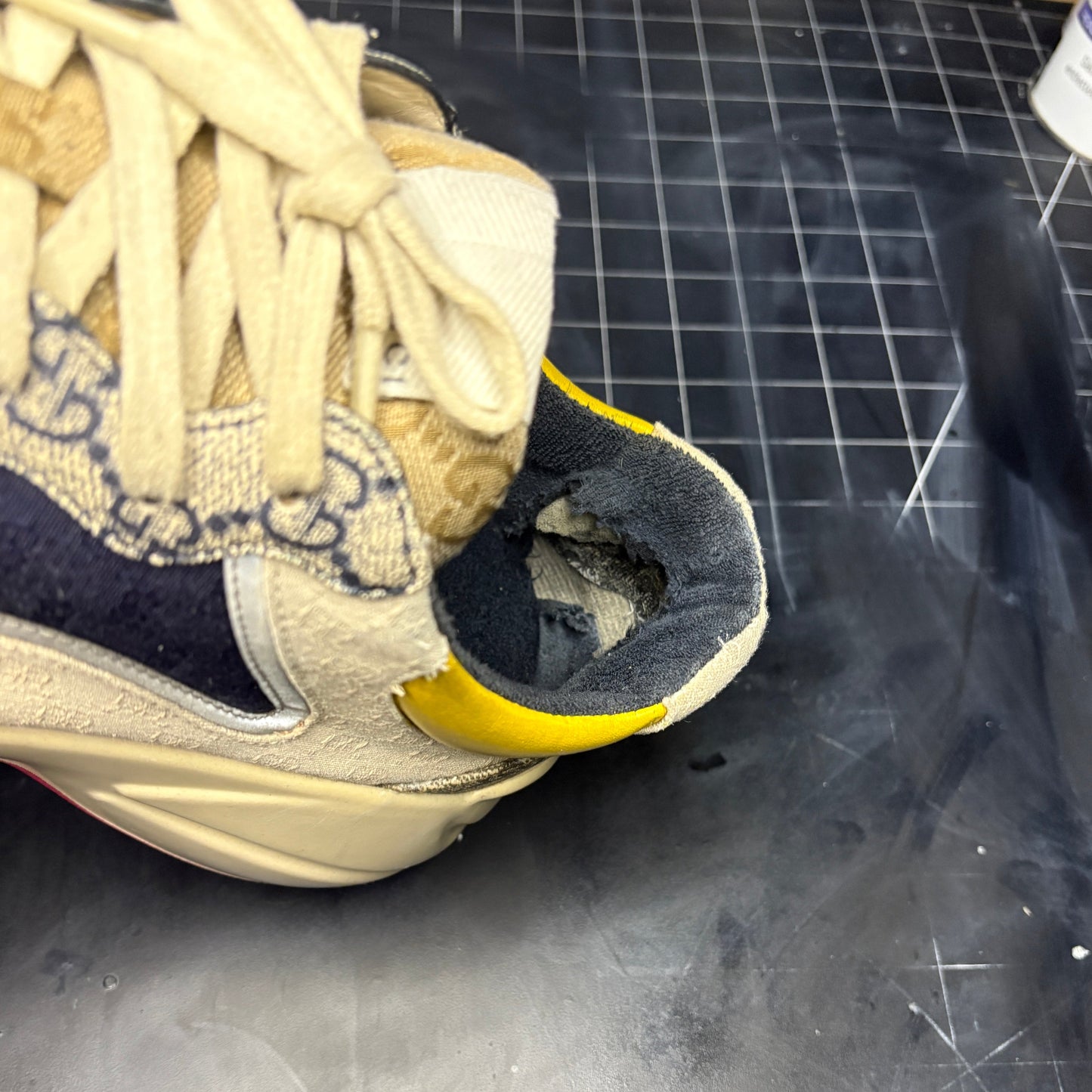 SNEAKER CLEANING