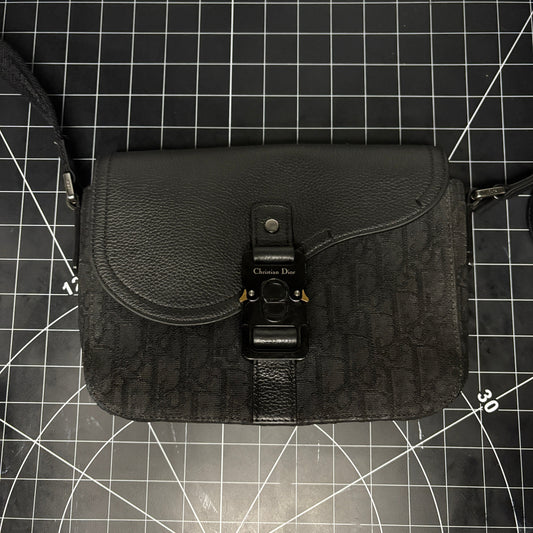 Taschen Cleaning